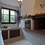 Ai Venti 8, Emma Villa *