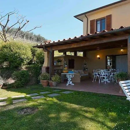 Ai Venti 8, Emma Villa Massarosa