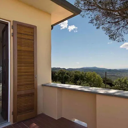 Ai Venti 8, Emma Villa Massarosa