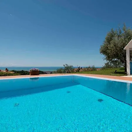 Villa Ai Venti 8, Emma Massarosa
