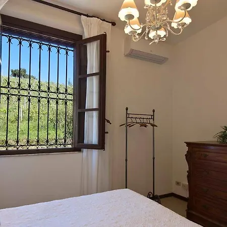 Ai Venti 8, Emma Villa Massarosa