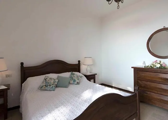 Villa Ai Venti 8, Emma *